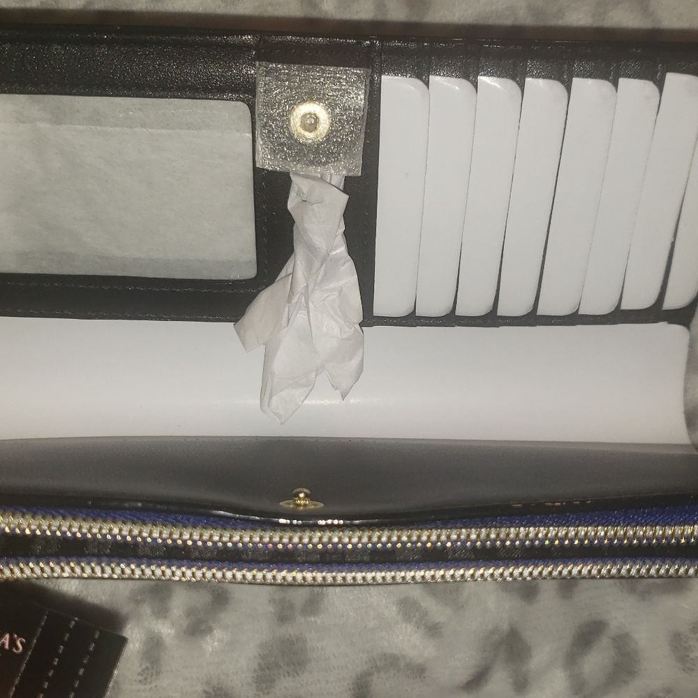 Victoria Secret Wristlet - Picture 6 of 8